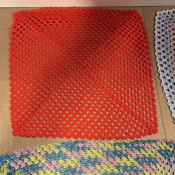 HANDMADE Table Decorative Covers/ mats - set of 5 - Picture 2 of 8